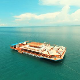 TawHai Floating Bar - First Floating Bar in Asia